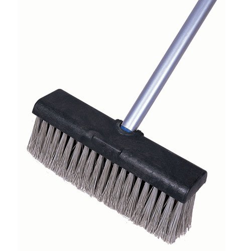 Bristle broom